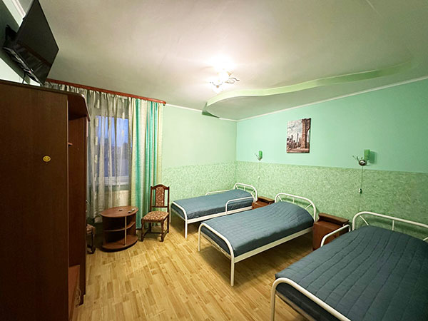 Хоспіс для пристарілих Тисмениця Івано-Франківська область
